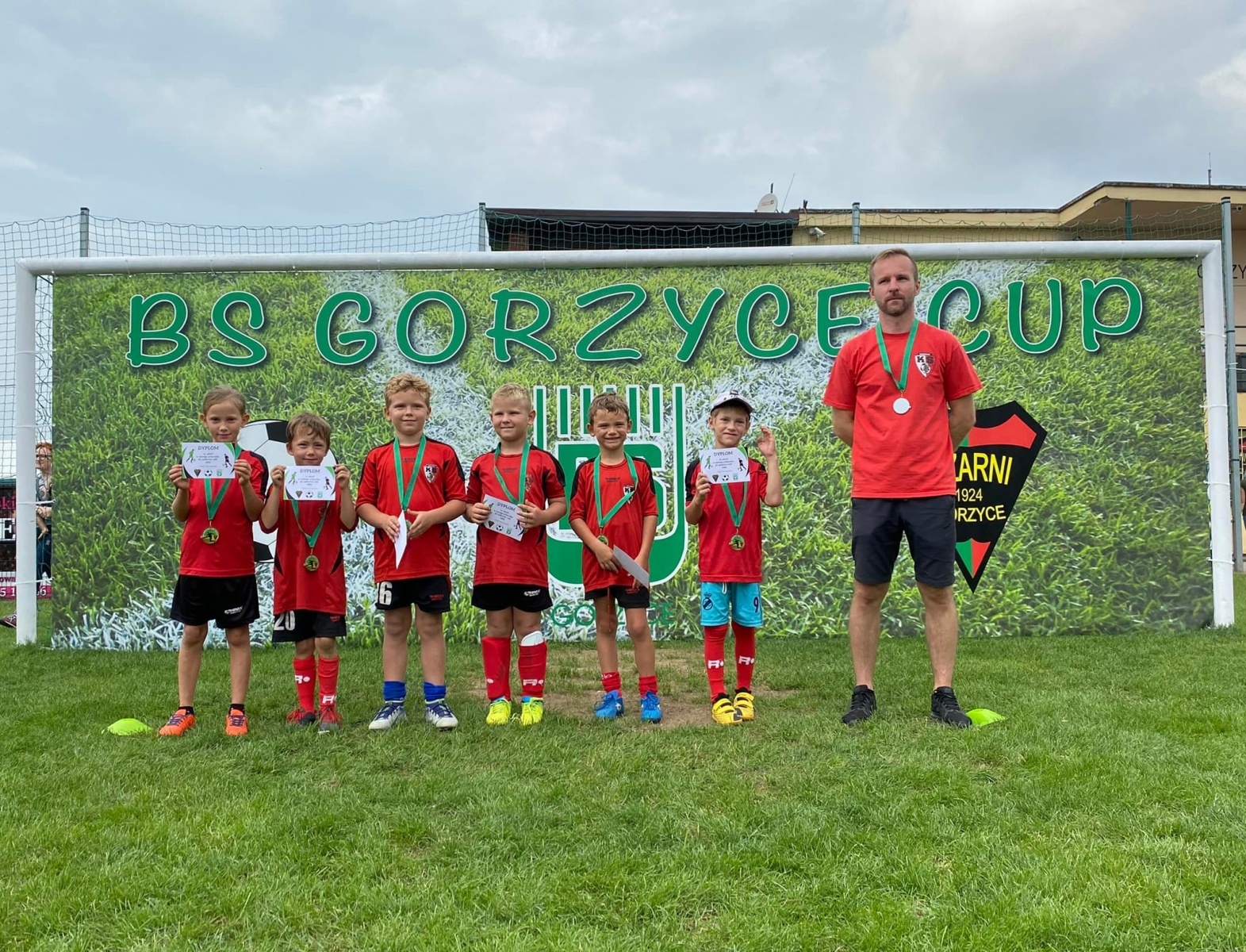 Zdjęcie w galerii na portalu naszwodzislaw.com: Młodzi piłkarze dali czadu na finał Gorzyce Cup 2022 [FOTO] wiadomości z regionu