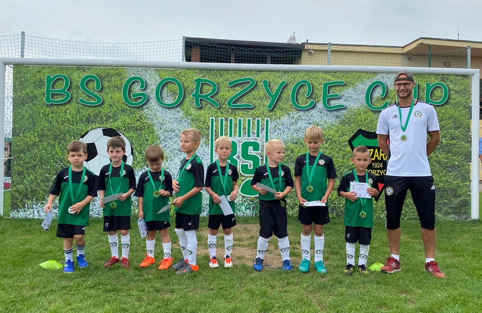Zdjęcie w galerii na portalu naszwodzislaw.com: Młodzi piłkarze dali czadu na finał Gorzyce Cup 2022 [FOTO] wiadomości z regionu