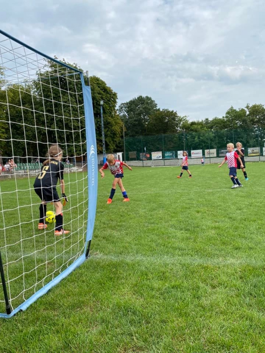 Zdjęcie w galerii na portalu naszwodzislaw.com: Młodzi piłkarze dali czadu na finał Gorzyce Cup 2022 [FOTO] wiadomości z regionu