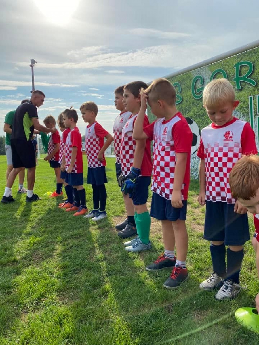 Zdjęcie w galerii na portalu naszwodzislaw.com: Młodzi piłkarze dali czadu na finał Gorzyce Cup 2022 [FOTO] wiadomości z regionu