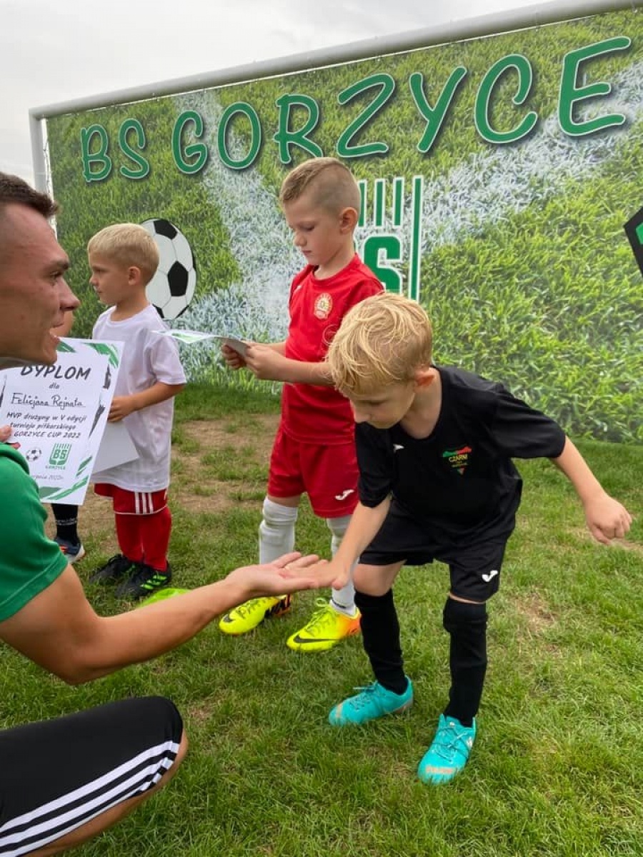 Zdjęcie w galerii na portalu naszwodzislaw.com: Młodzi piłkarze dali czadu na finał Gorzyce Cup 2022 [FOTO] wiadomości z regionu