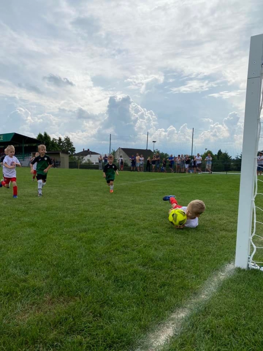 Zdjęcie w galerii na portalu naszwodzislaw.com: Młodzi piłkarze dali czadu na finał Gorzyce Cup 2022 [FOTO] wiadomości z regionu