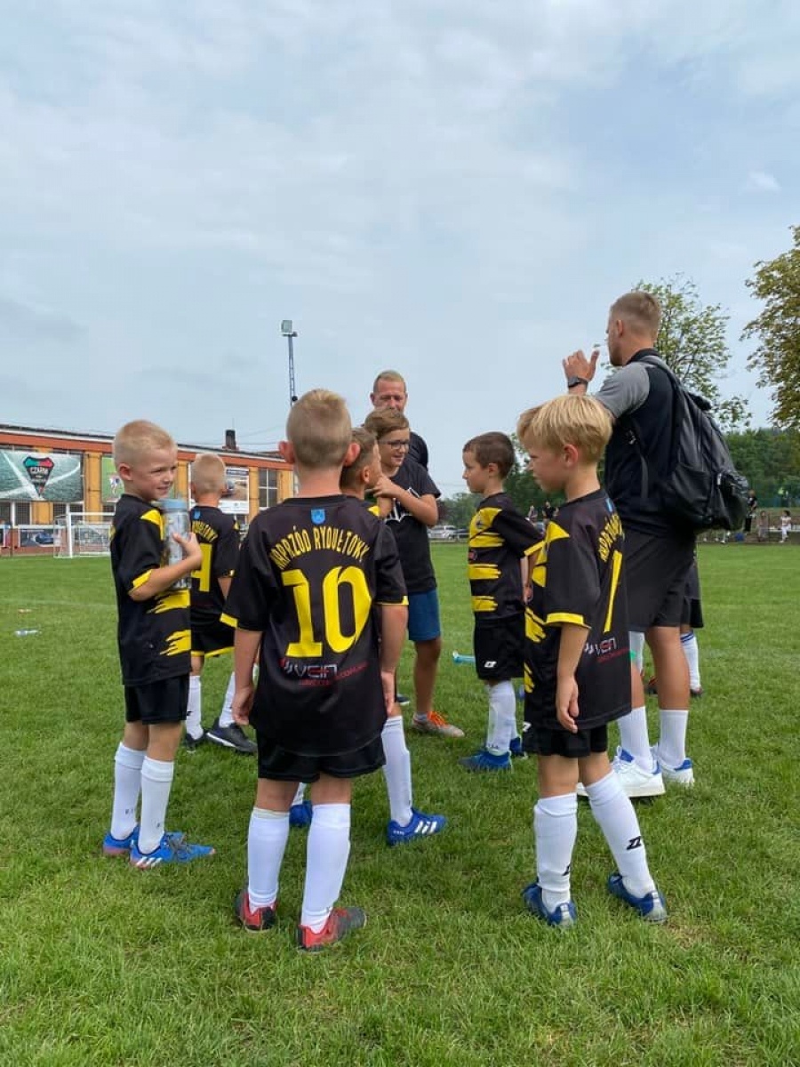Zdjęcie w galerii na portalu naszwodzislaw.com: Młodzi piłkarze dali czadu na finał Gorzyce Cup 2022 [FOTO] wiadomości z regionu