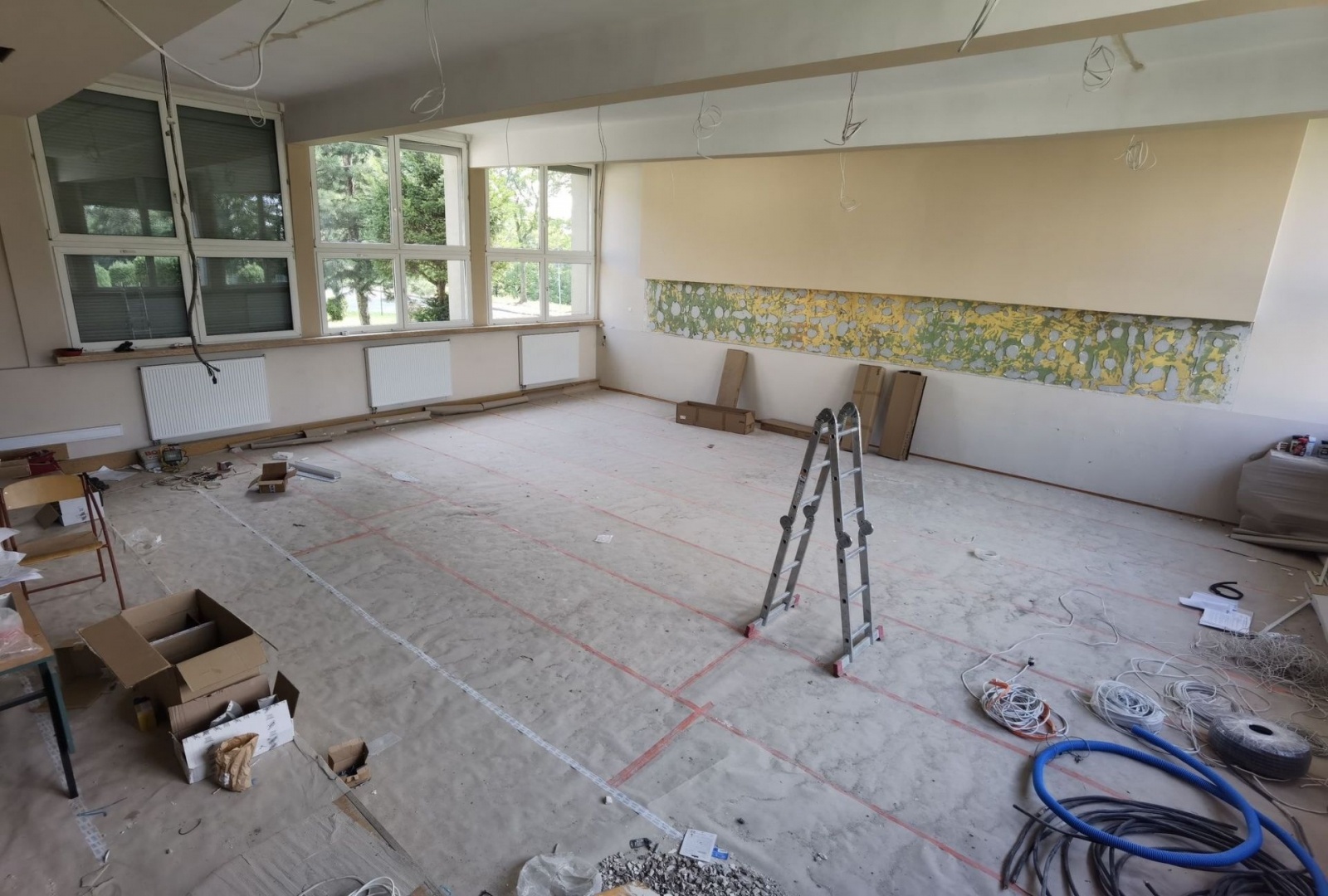 Zdjęcie w galerii na portalu naszwodzislaw.com: Wakacyjne remonty w powiatowych szkołach [FOTO] wiadomości z regionu