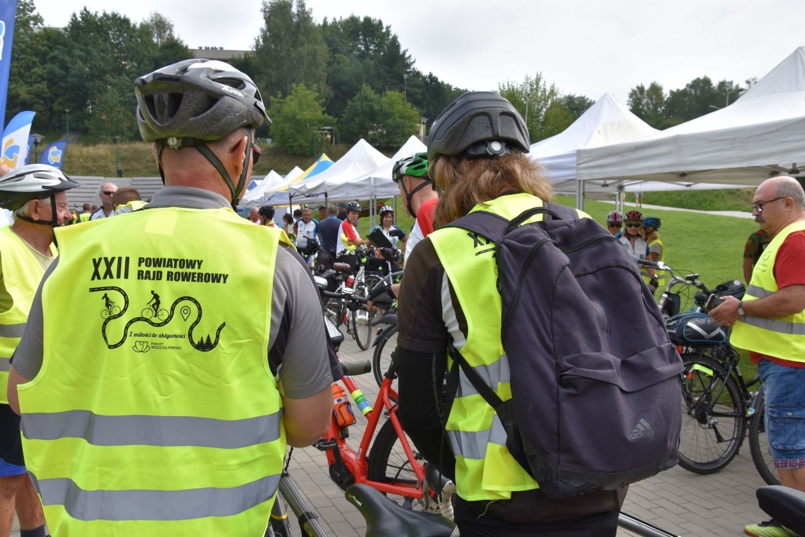 Zdjęcie w galerii na portalu naszwodzislaw.com: Ponad pół tysiąca rowerzystów na trasie [FOTO] wiadomości z regionu