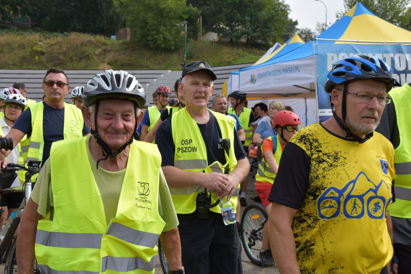 Zdjęcie w galerii na portalu naszwodzislaw.com: Ponad pół tysiąca rowerzystów na trasie [FOTO] wiadomości z regionu