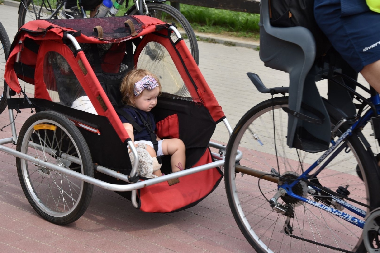 Zdjęcie w galerii na portalu naszwodzislaw.com: Ponad pół tysiąca rowerzystów na trasie [FOTO] wiadomości z regionu