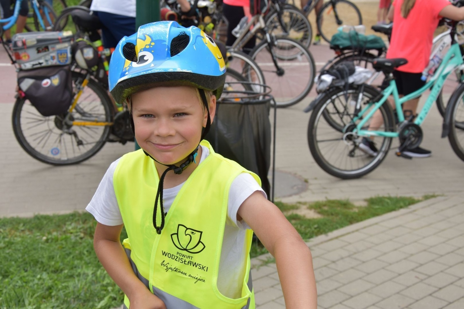 Zdjęcie w galerii na portalu naszwodzislaw.com: Ponad pół tysiąca rowerzystów na trasie [FOTO] wiadomości z regionu