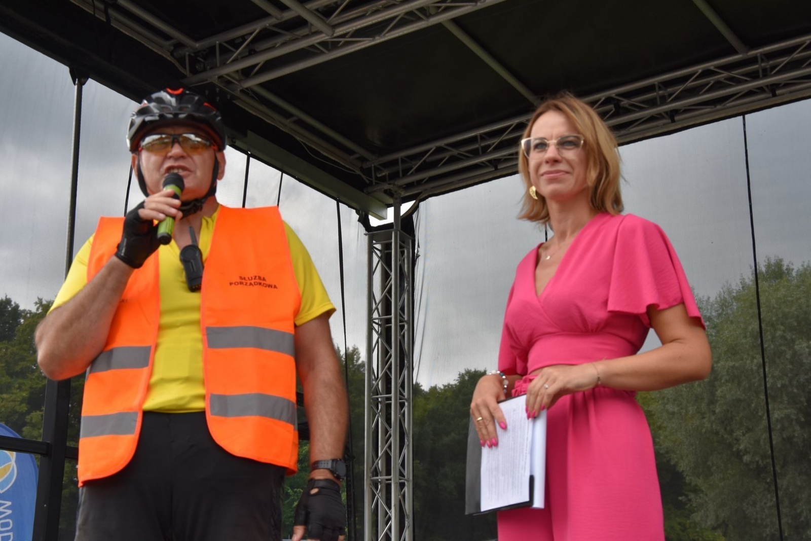 Zdjęcie w galerii na portalu naszwodzislaw.com: Ponad pół tysiąca rowerzystów na trasie [FOTO] wiadomości z regionu