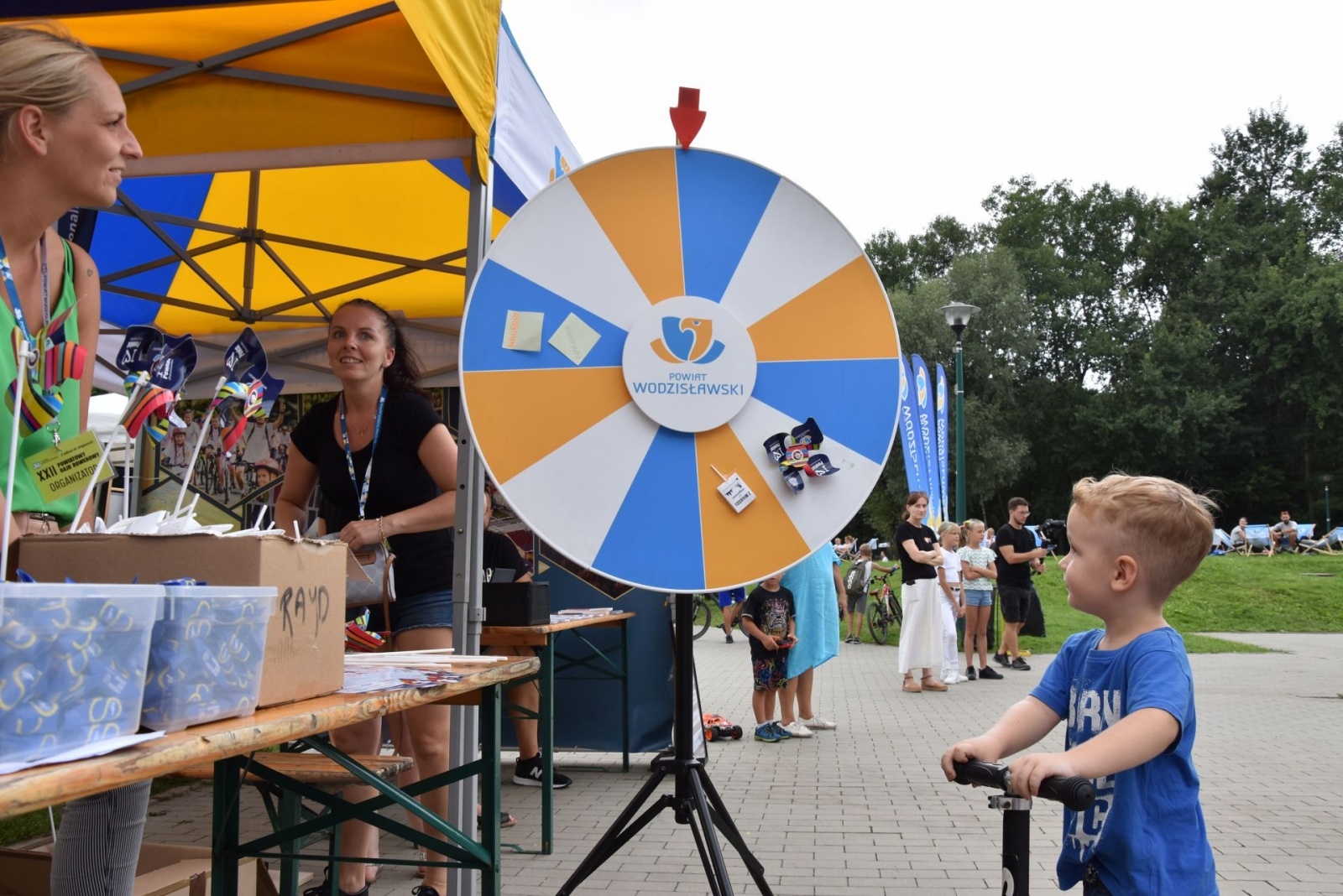 Zdjęcie w galerii na portalu naszwodzislaw.com: Organizacje pozarządowe z powiatu zaprezentowały się na festiwalu [FOTO] wiadomości z regionu