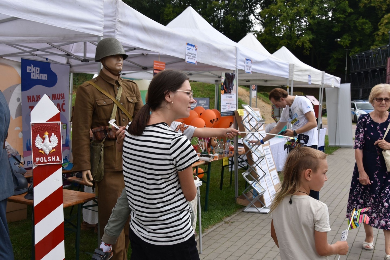Zdjęcie w galerii na portalu naszwodzislaw.com: Organizacje pozarządowe z powiatu zaprezentowały się na festiwalu [FOTO] wiadomości z regionu