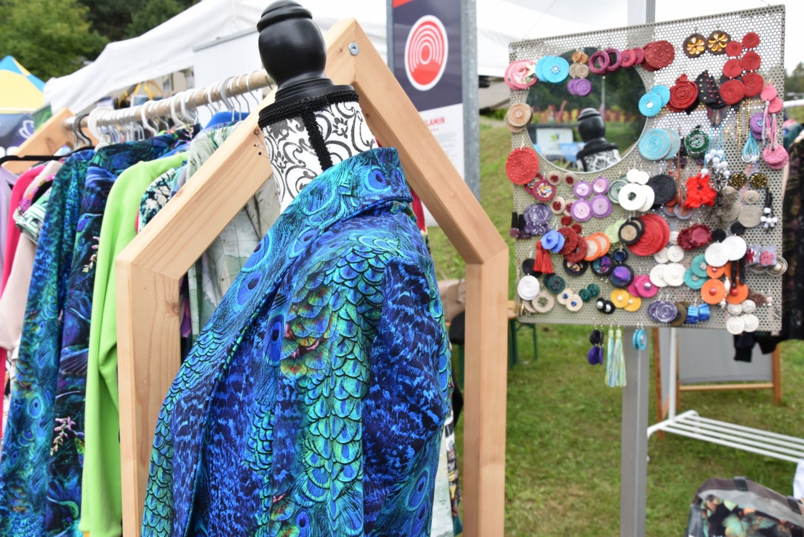 Zdjęcie w galerii na portalu naszwodzislaw.com: Organizacje pozarządowe z powiatu zaprezentowały się na festiwalu [FOTO] wiadomości z regionu