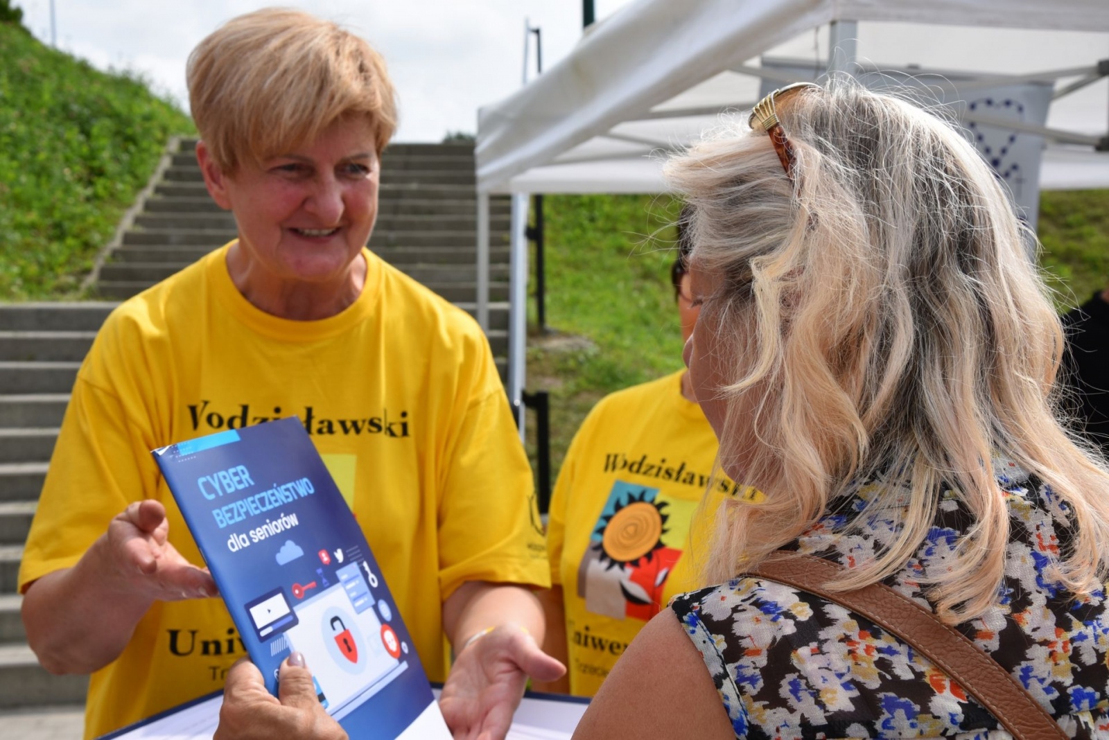 Zdjęcie w galerii na portalu naszwodzislaw.com: Organizacje pozarządowe z powiatu zaprezentowały się na festiwalu [FOTO] wiadomości z regionu