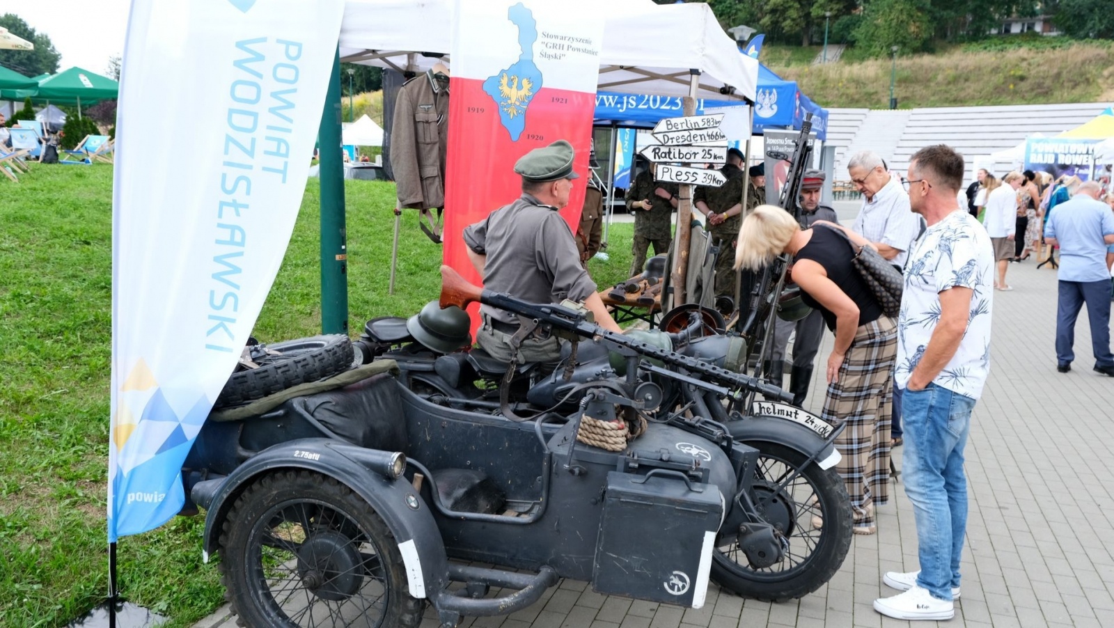 Zdjęcie w galerii na portalu naszwodzislaw.com: Organizacje pozarządowe z powiatu zaprezentowały się na festiwalu [FOTO] wiadomości z regionu