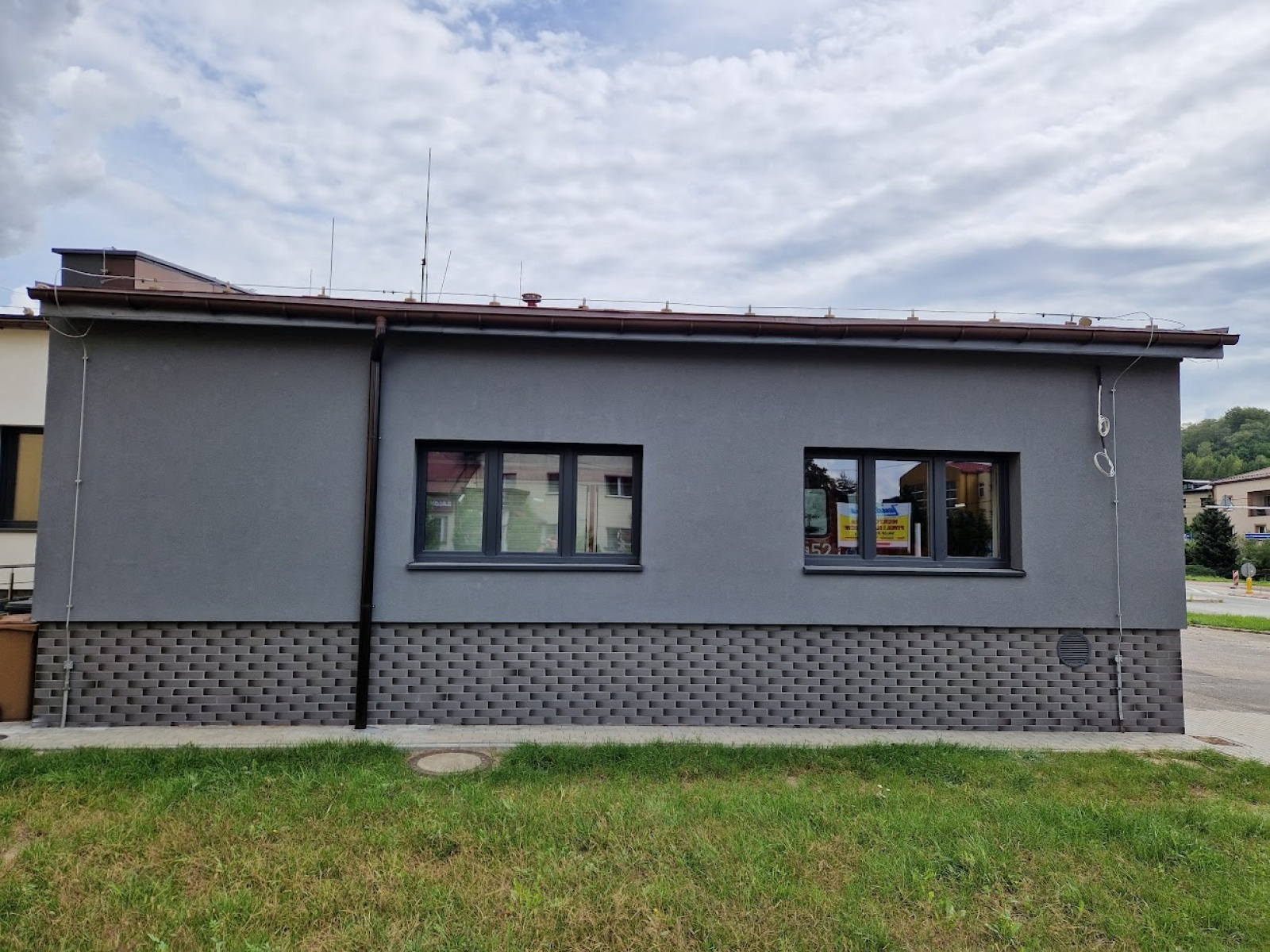 Zdjęcie w galerii na portalu naszwodzislaw.com: Trwają czynności odbiorowe w OSP Zawada wiadomości z regionu