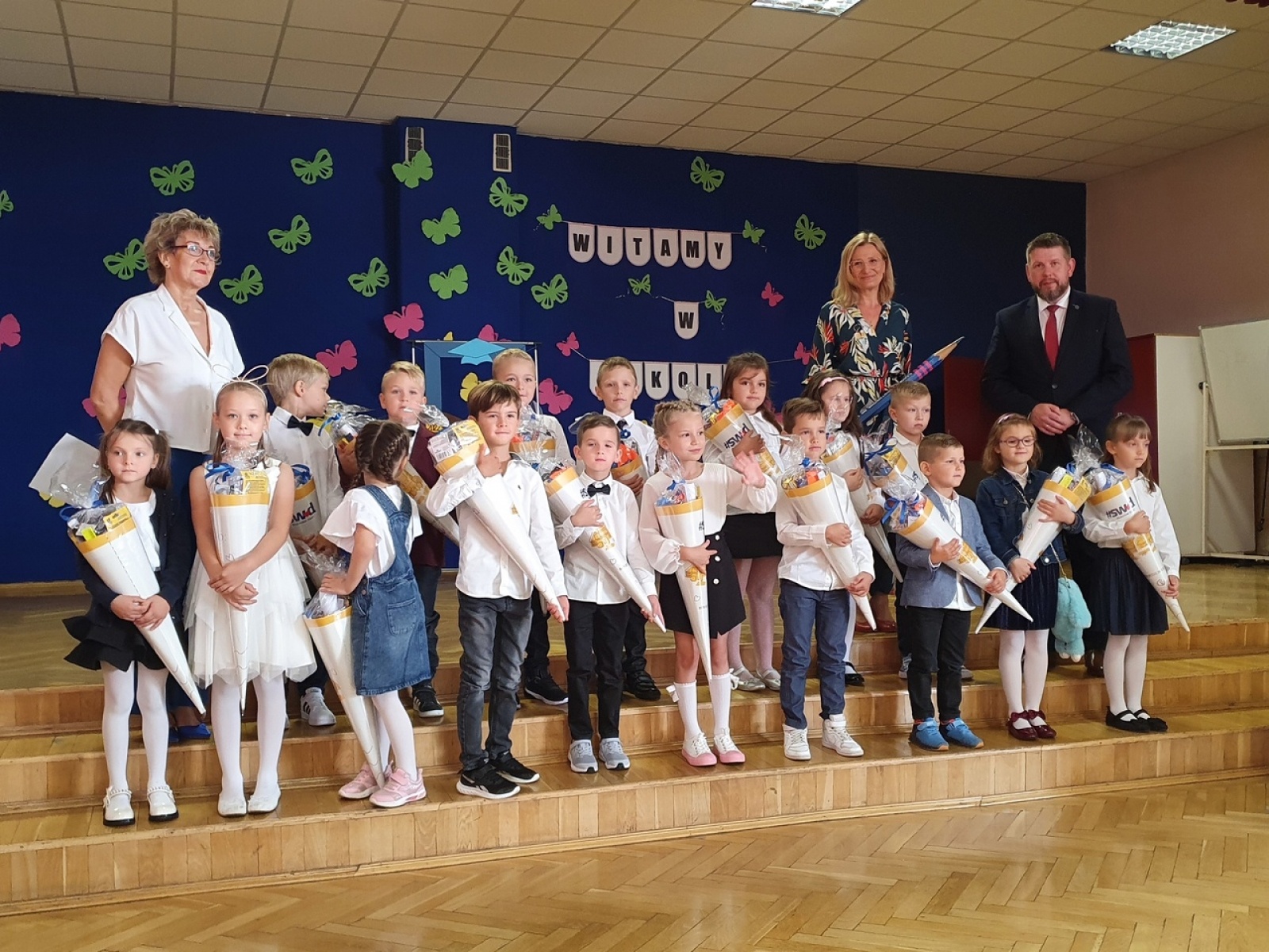 Zdjęcie w galerii na portalu naszwodzislaw.com: Czas pożegnania wakacji. Inauguracja roku szkolnego w Wodzisławiu Śląskim [FOTO] wiadomości z regionu