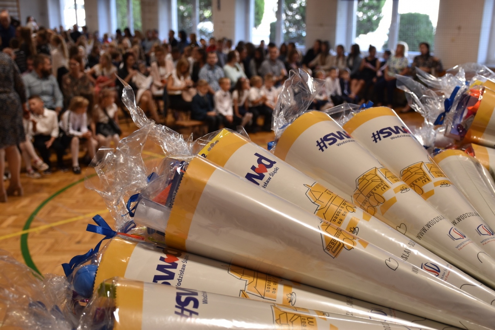 Zdjęcie w galerii na portalu naszwodzislaw.com: Czas pożegnania wakacji. Inauguracja roku szkolnego w Wodzisławiu Śląskim [FOTO] wiadomości z regionu