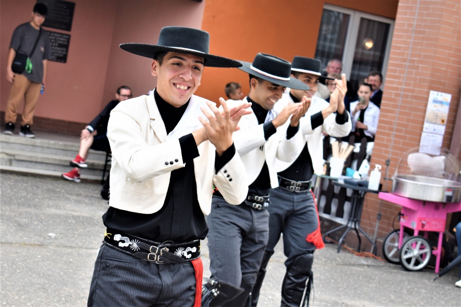 Zdjęcie w galerii na portalu naszwodzislaw.com: Dożynki w Godowie z egzotycznym akcentem wiadomości z regionu