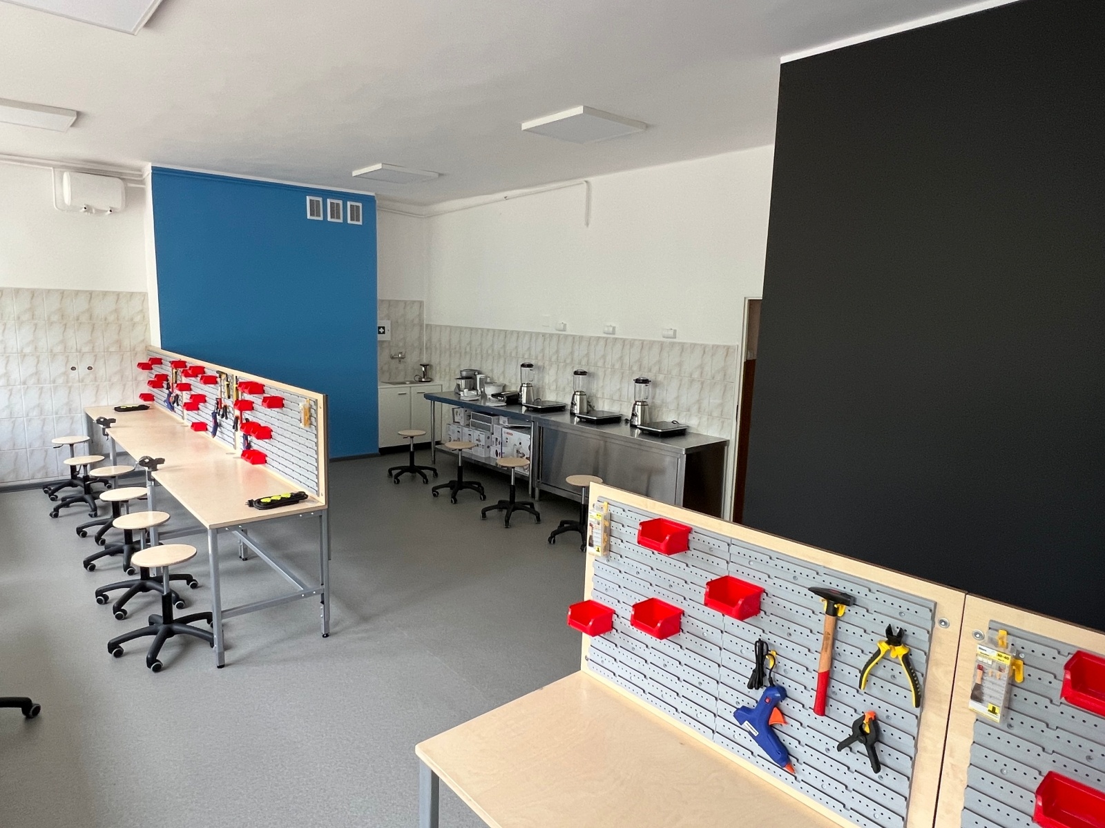 Zdjęcie w galerii na portalu naszwodzislaw.com: Laboratoria Przyszłości w SP nr 10 wiadomości z regionu