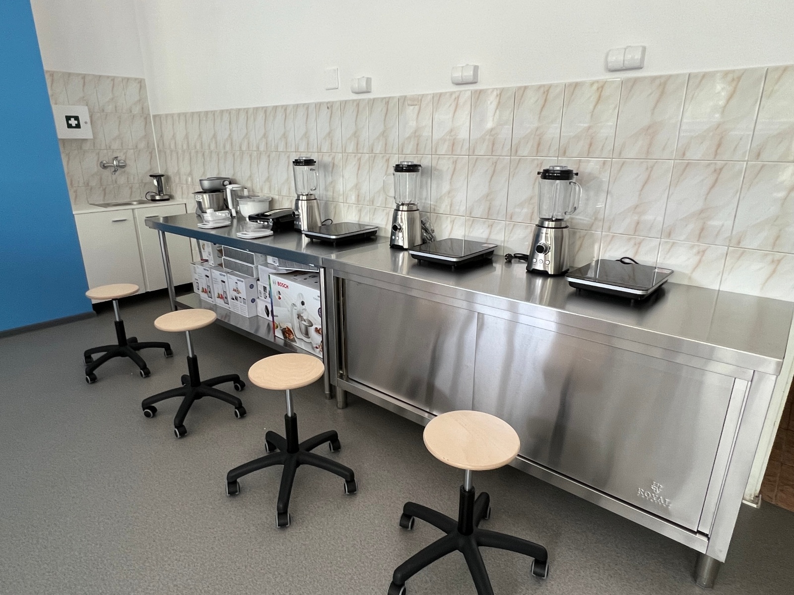 Zdjęcie w galerii na portalu naszwodzislaw.com: Laboratoria Przyszłości w SP nr 10 wiadomości z regionu