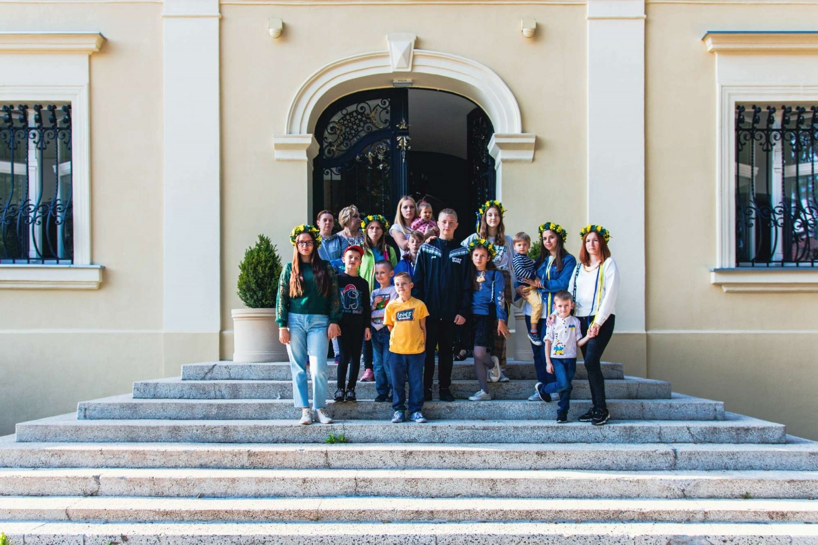 Zdjęcie w galerii na portalu naszwodzislaw.com: Koncert pt. Dzieci dla pokoju w Pałacu Dietrichsteinów wiadomości z regionu