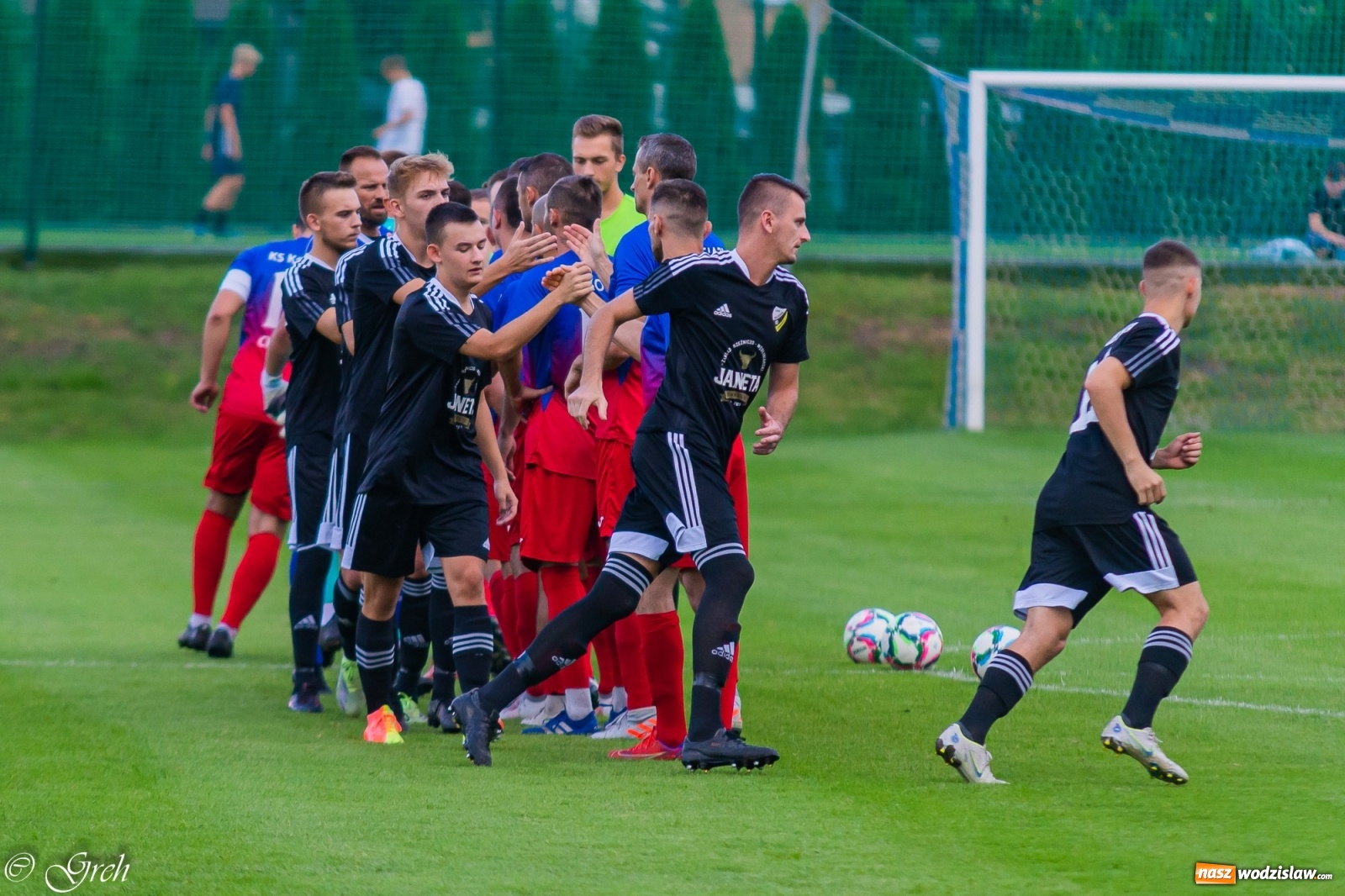 Zdjęcie w galerii na portalu naszwodzislaw.com: Kolejarz Chałupki pierwszym pogromcą Silesii Lubomia [FOTO] wiadomości z regionu
