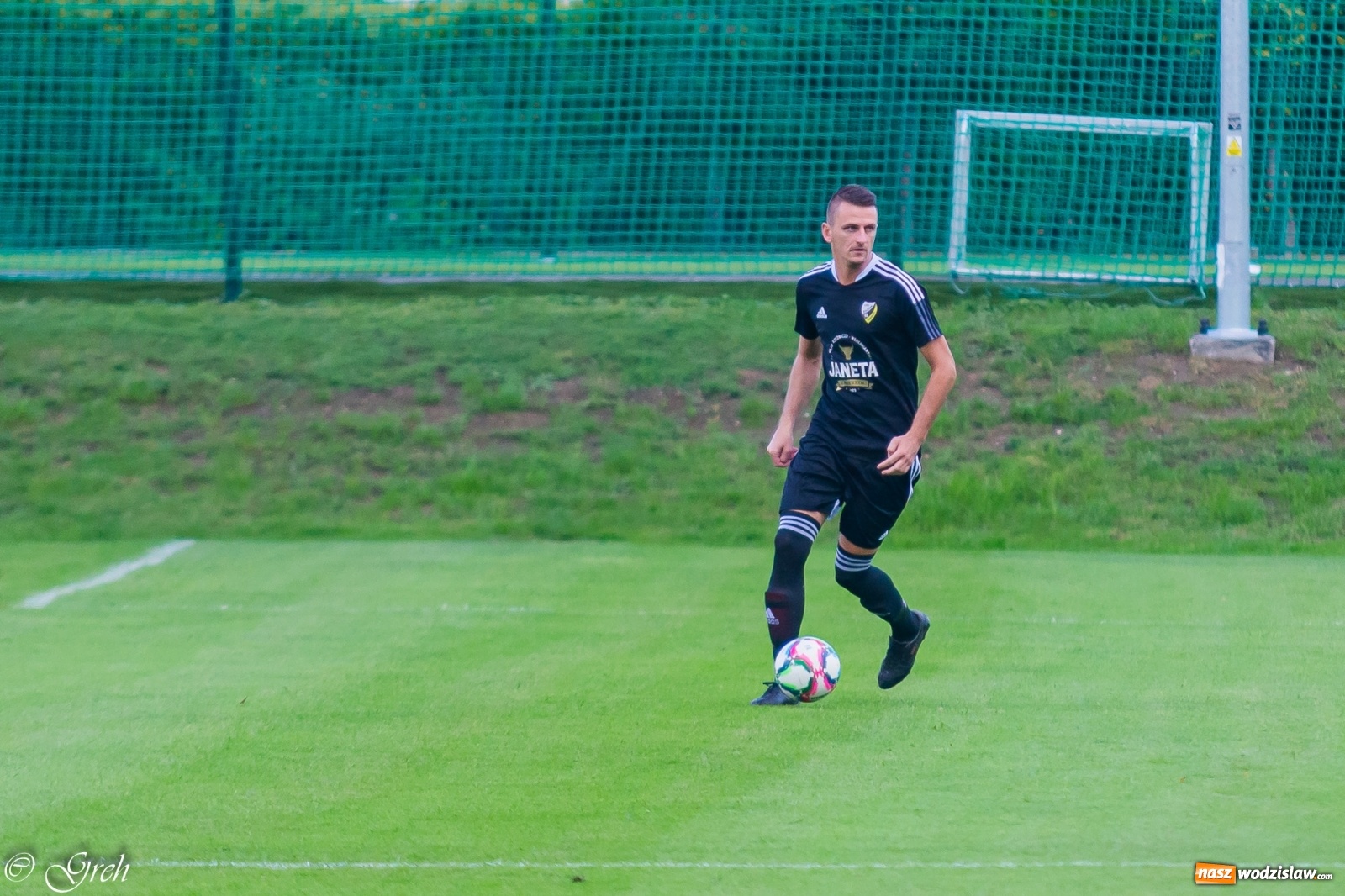 Zdjęcie w galerii na portalu naszwodzislaw.com: Kolejarz Chałupki pierwszym pogromcą Silesii Lubomia [FOTO] wiadomości z regionu