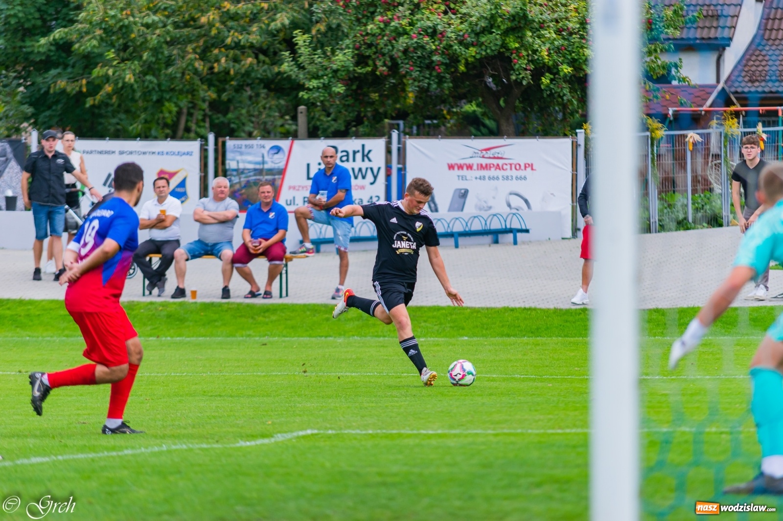 Zdjęcie w galerii na portalu naszwodzislaw.com: Kolejarz Chałupki pierwszym pogromcą Silesii Lubomia [FOTO] wiadomości z regionu