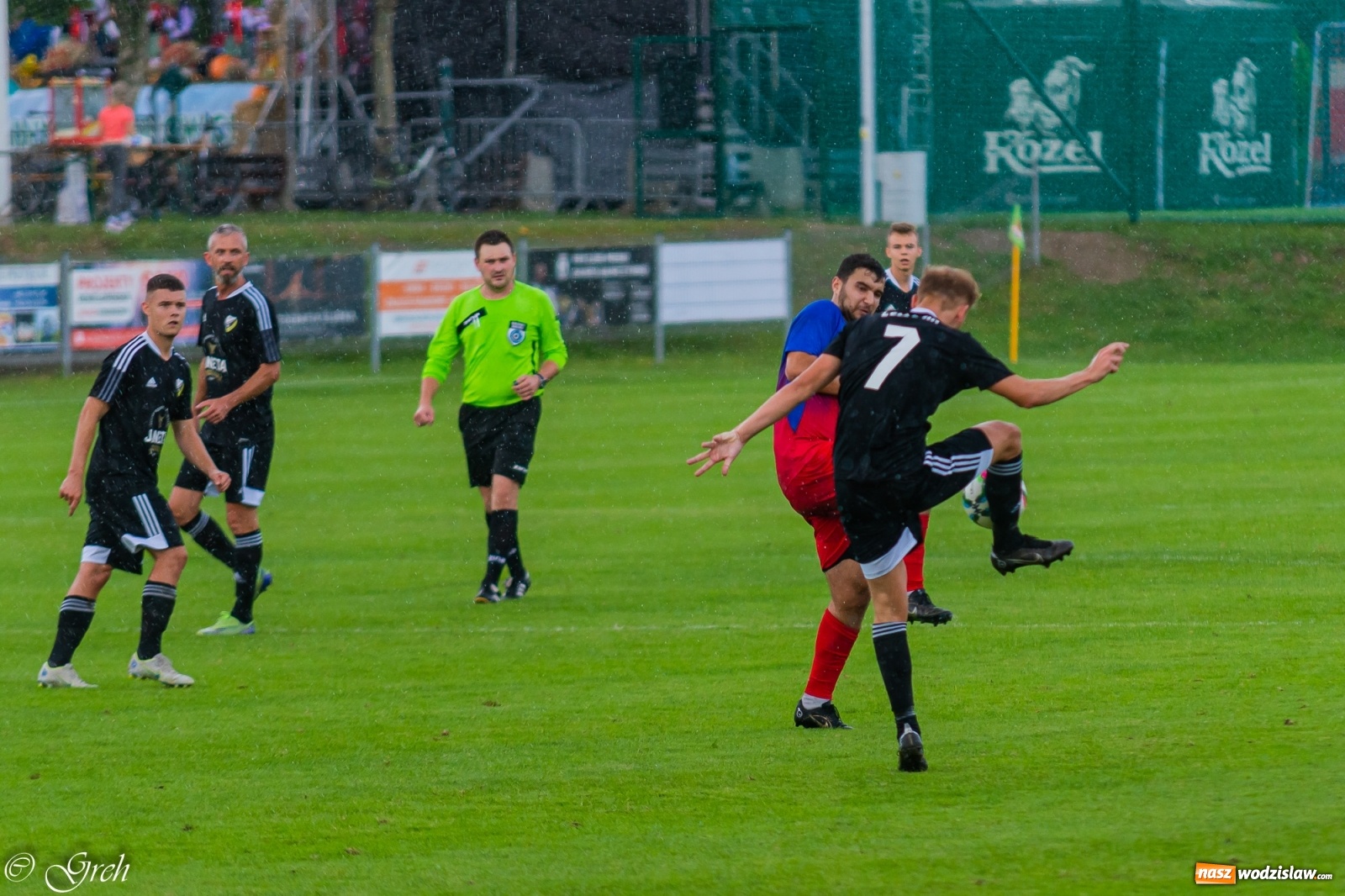 Zdjęcie w galerii na portalu naszwodzislaw.com: Kolejarz Chałupki pierwszym pogromcą Silesii Lubomia [FOTO] wiadomości z regionu