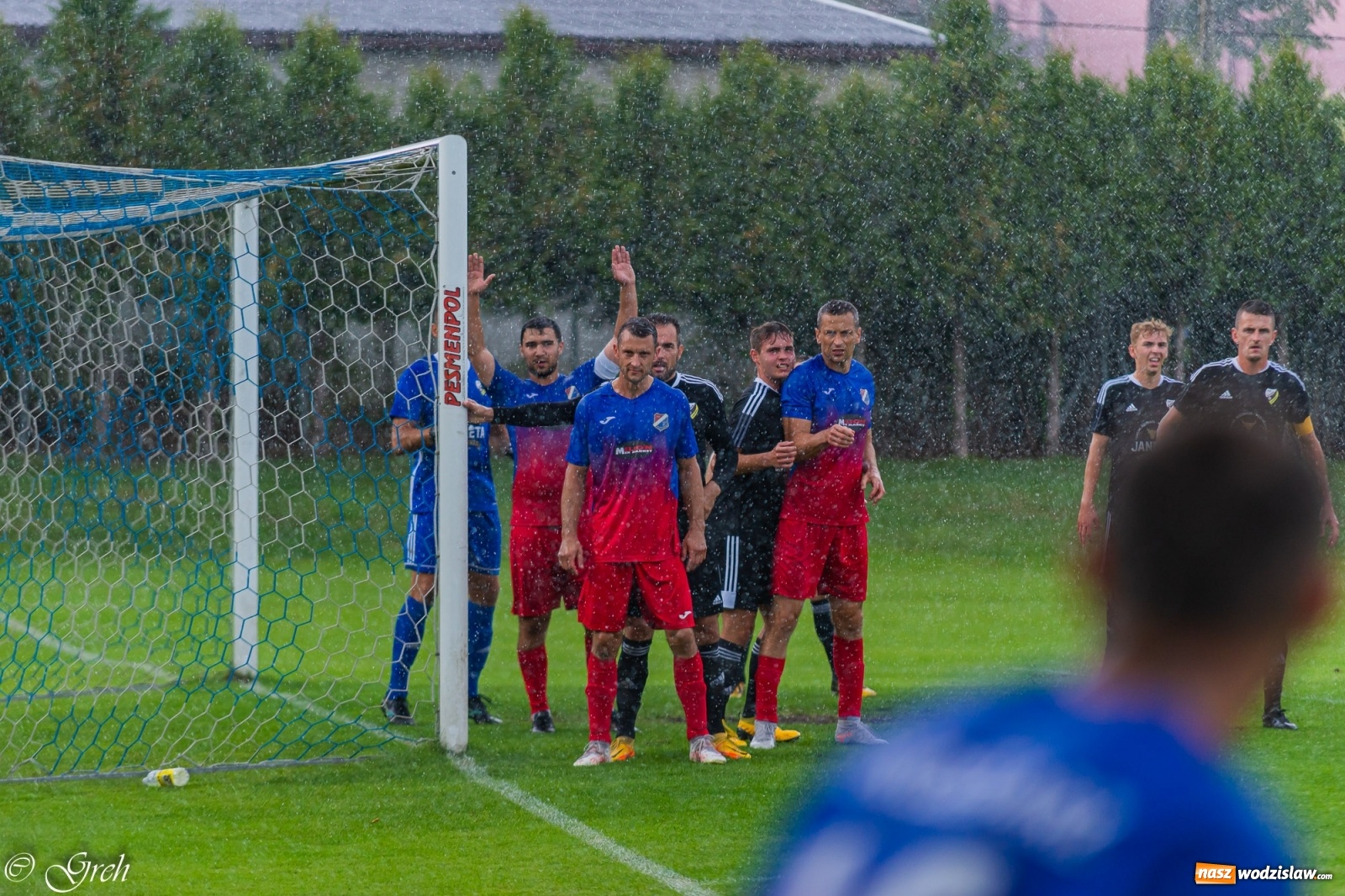 Zdjęcie w galerii na portalu naszwodzislaw.com: Kolejarz Chałupki pierwszym pogromcą Silesii Lubomia [FOTO] wiadomości z regionu
