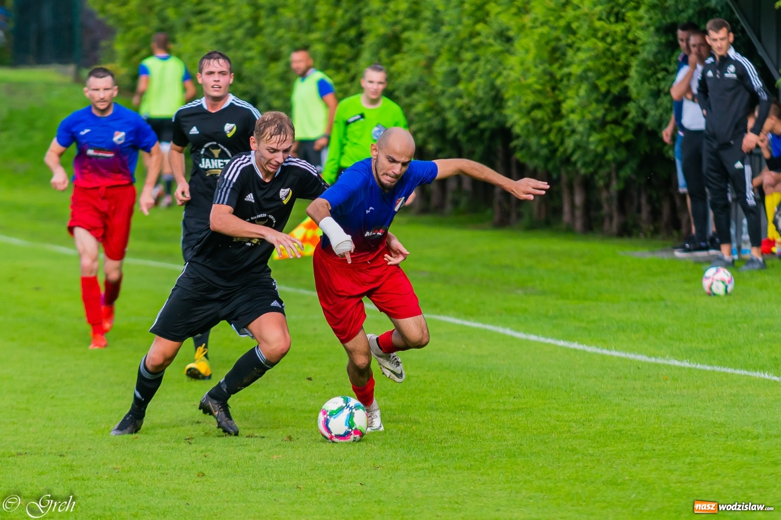 Zdjęcie w galerii na portalu naszwodzislaw.com: Kolejarz Chałupki pierwszym pogromcą Silesii Lubomia [FOTO] wiadomości z regionu