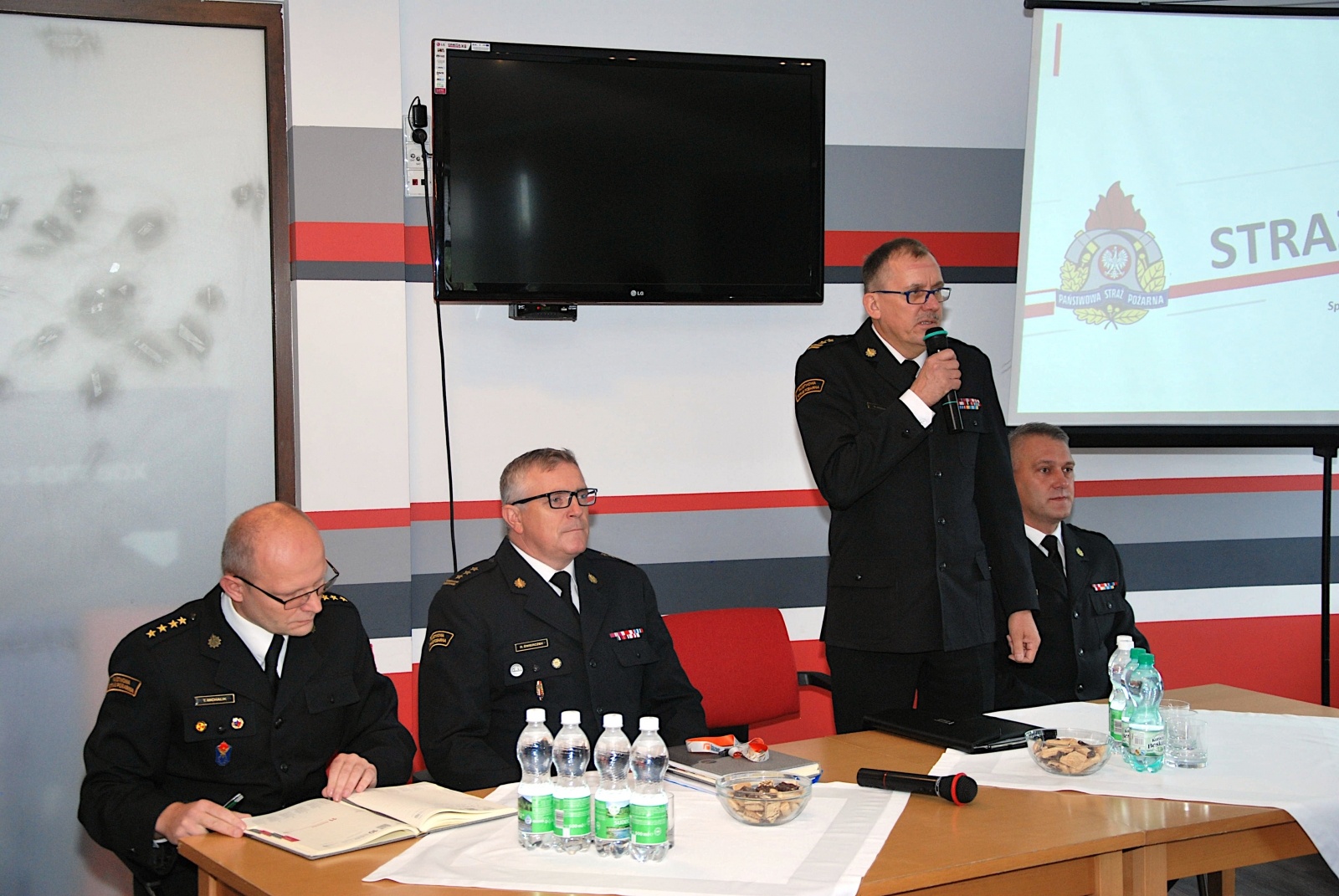 Zdjęcie w galerii na portalu naszwodzislaw.com: Zastępca śląskiego komendanta PSP spotkał się z druhami z powiatu wodzisławskiego wiadomości z regionu