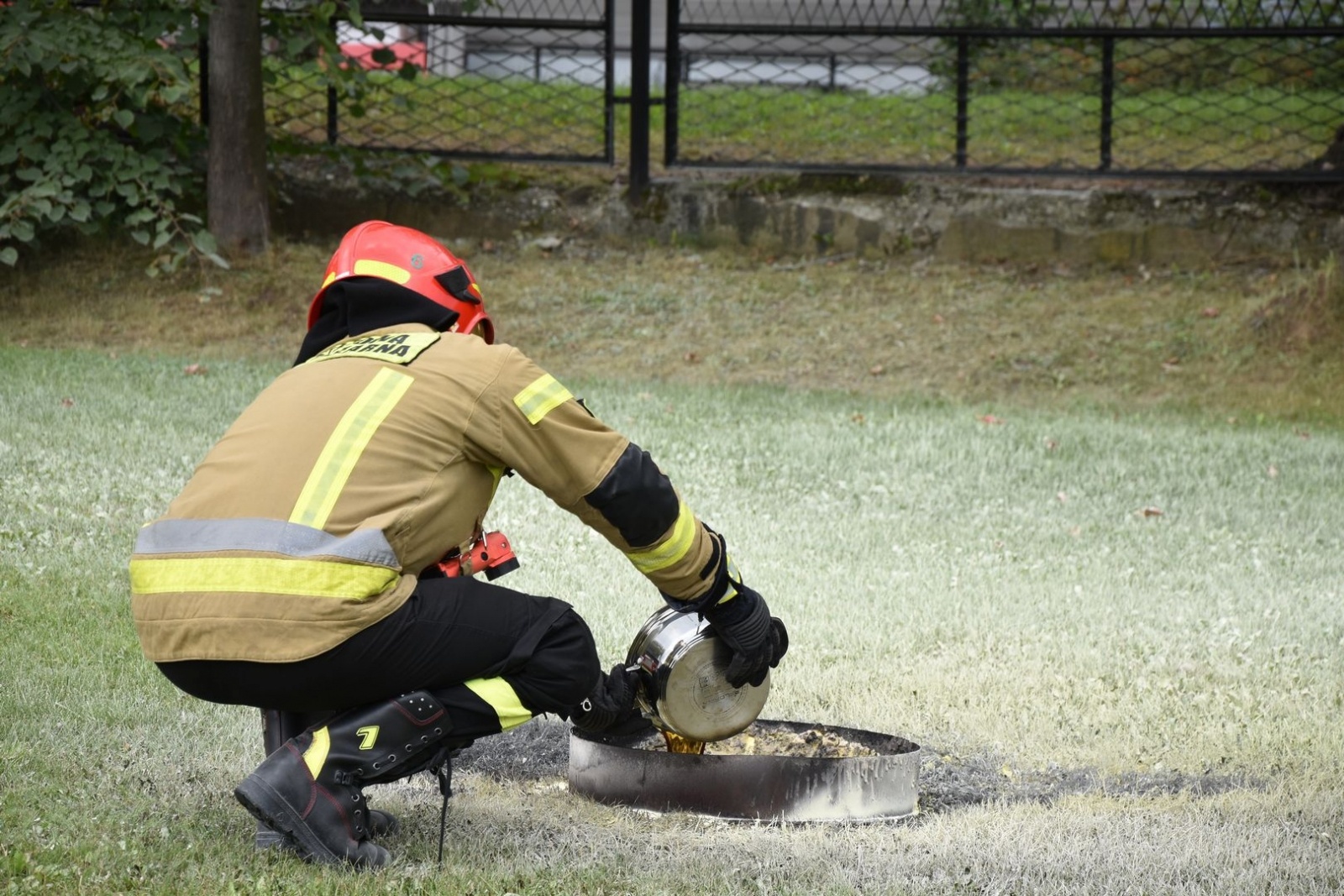 Zdjęcie w galerii na portalu naszwodzislaw.com: Bezpieczeństwo priorytetem. Szkolenie przeciwpożarowe dla pracowników starostwa [FOTO] wiadomości z regionu