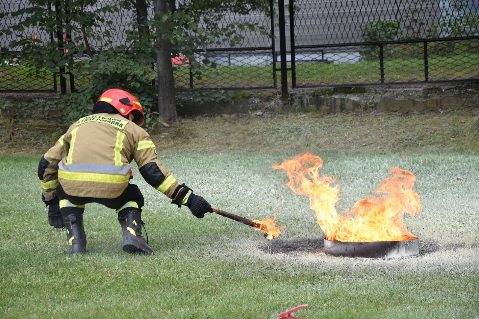 Zdjęcie w galerii na portalu naszwodzislaw.com: Bezpieczeństwo priorytetem. Szkolenie przeciwpożarowe dla pracowników starostwa [FOTO] wiadomości z regionu