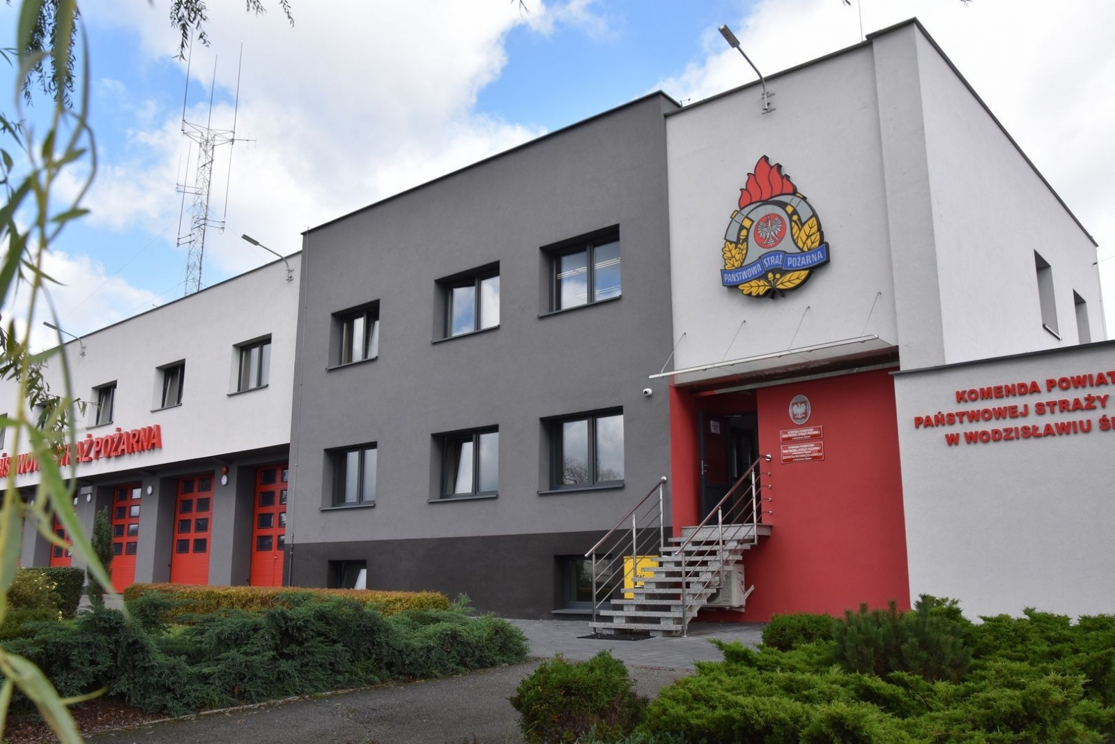 Zdjęcie w galerii na portalu naszwodzislaw.com: Bezpieczeństwo priorytetem. Szkolenie przeciwpożarowe dla pracowników starostwa [FOTO] wiadomości z regionu