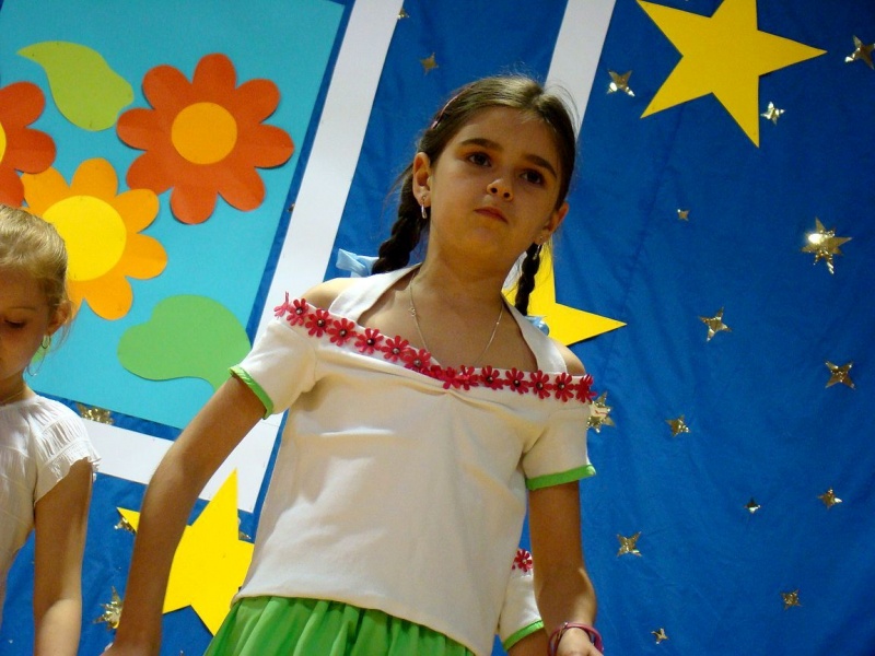 Zdjęcie w galerii na portalu naszwodzislaw.com: Szkolna fiesta na Wilchwach wiadomości z regionu