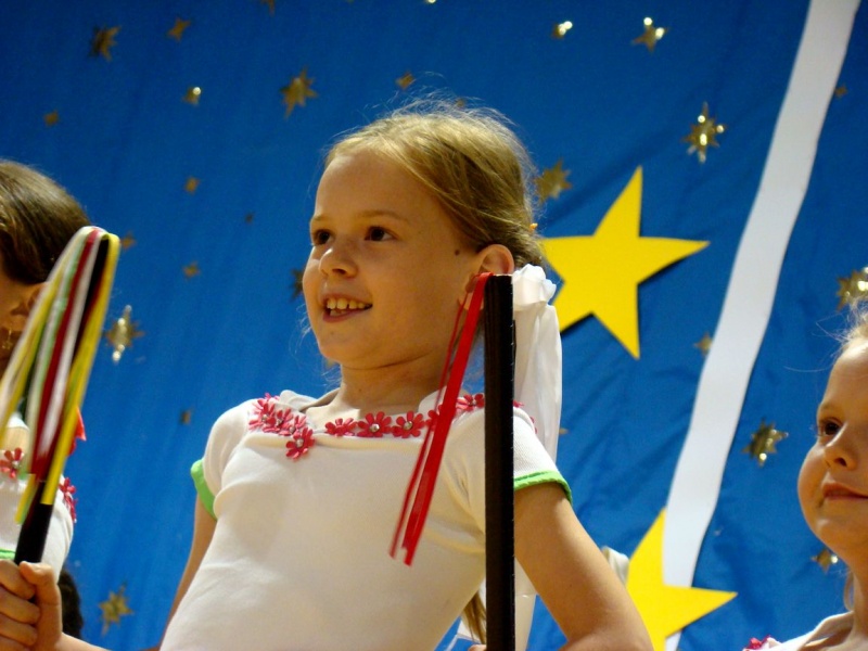 Zdjęcie w galerii na portalu naszwodzislaw.com: Szkolna fiesta na Wilchwach wiadomości z regionu