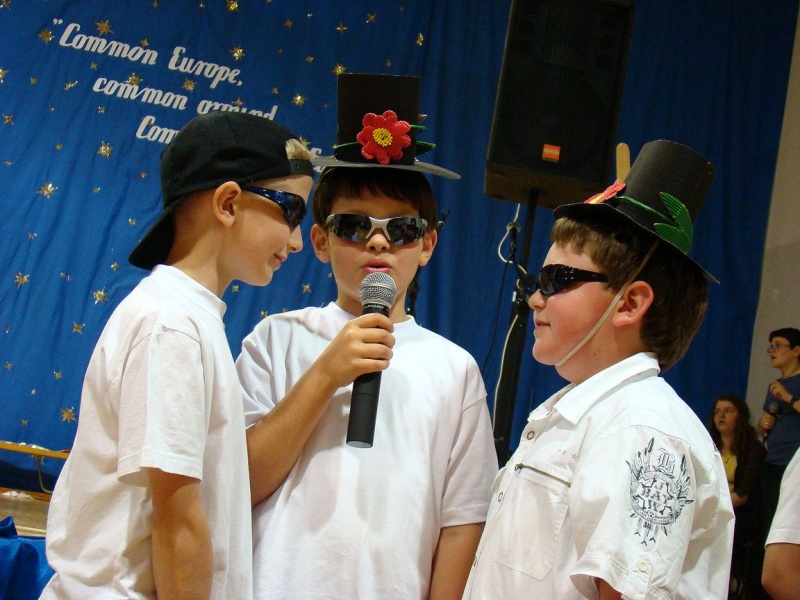 Zdjęcie w galerii na portalu naszwodzislaw.com: Szkolna fiesta na Wilchwach wiadomości z regionu