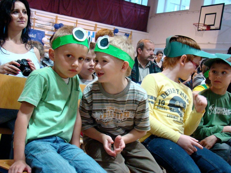 Zdjęcie w galerii na portalu naszwodzislaw.com: Szkolna fiesta na Wilchwach wiadomości z regionu