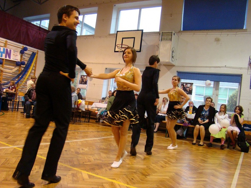 Zdjęcie w galerii na portalu naszwodzislaw.com: Szkolna fiesta na Wilchwach wiadomości z regionu