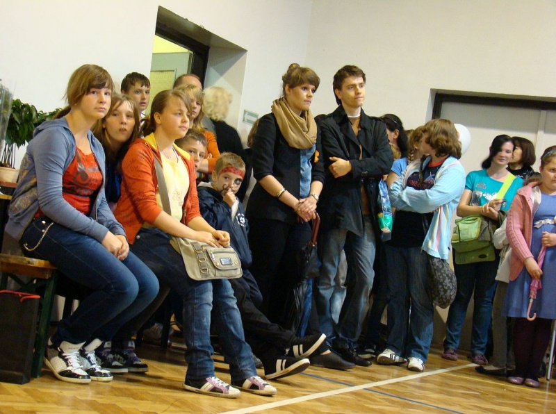 Zdjęcie w galerii na portalu naszwodzislaw.com: Szkolna fiesta na Wilchwach wiadomości z regionu