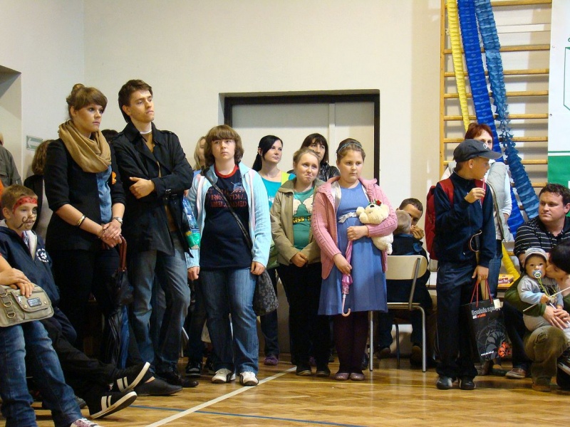 Zdjęcie w galerii na portalu naszwodzislaw.com: Szkolna fiesta na Wilchwach wiadomości z regionu