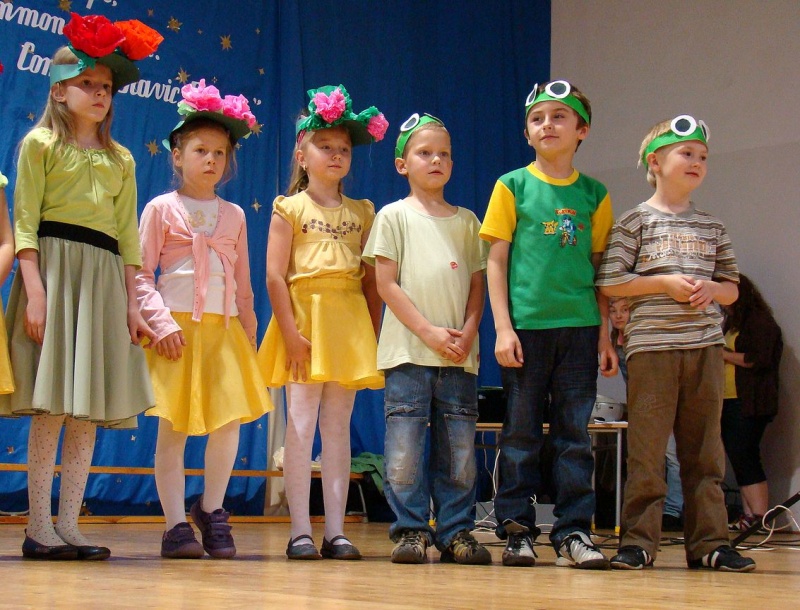 Zdjęcie w galerii na portalu naszwodzislaw.com: Szkolna fiesta na Wilchwach wiadomości z regionu