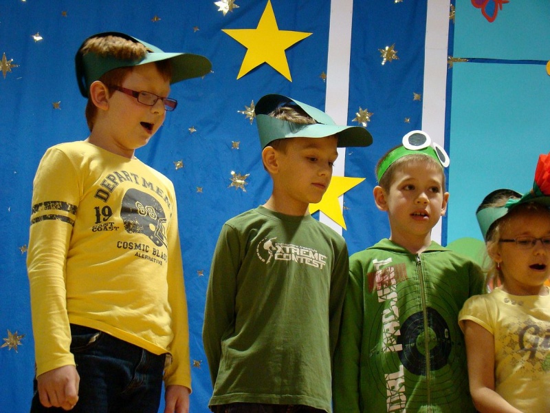 Zdjęcie w galerii na portalu naszwodzislaw.com: Szkolna fiesta na Wilchwach wiadomości z regionu