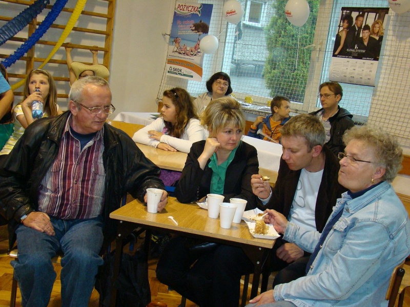 Zdjęcie w galerii na portalu naszwodzislaw.com: Szkolna fiesta na Wilchwach wiadomości z regionu