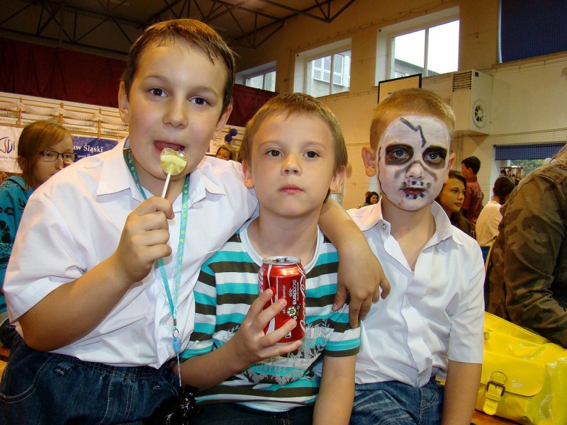 Zdjęcie w galerii na portalu naszwodzislaw.com: Szkolna fiesta na Wilchwach wiadomości z regionu