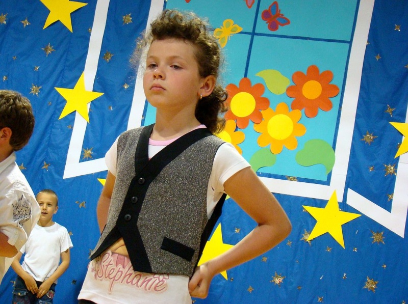 Zdjęcie w galerii na portalu naszwodzislaw.com: Szkolna fiesta na Wilchwach wiadomości z regionu