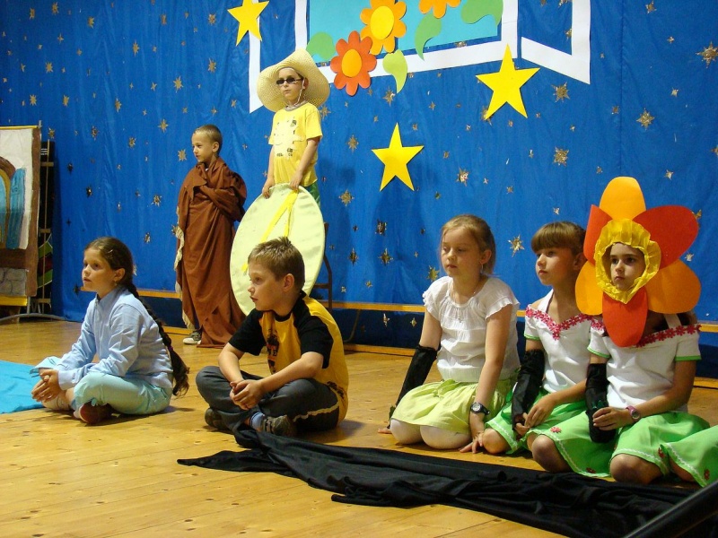 Zdjęcie w galerii na portalu naszwodzislaw.com: Szkolna fiesta na Wilchwach wiadomości z regionu