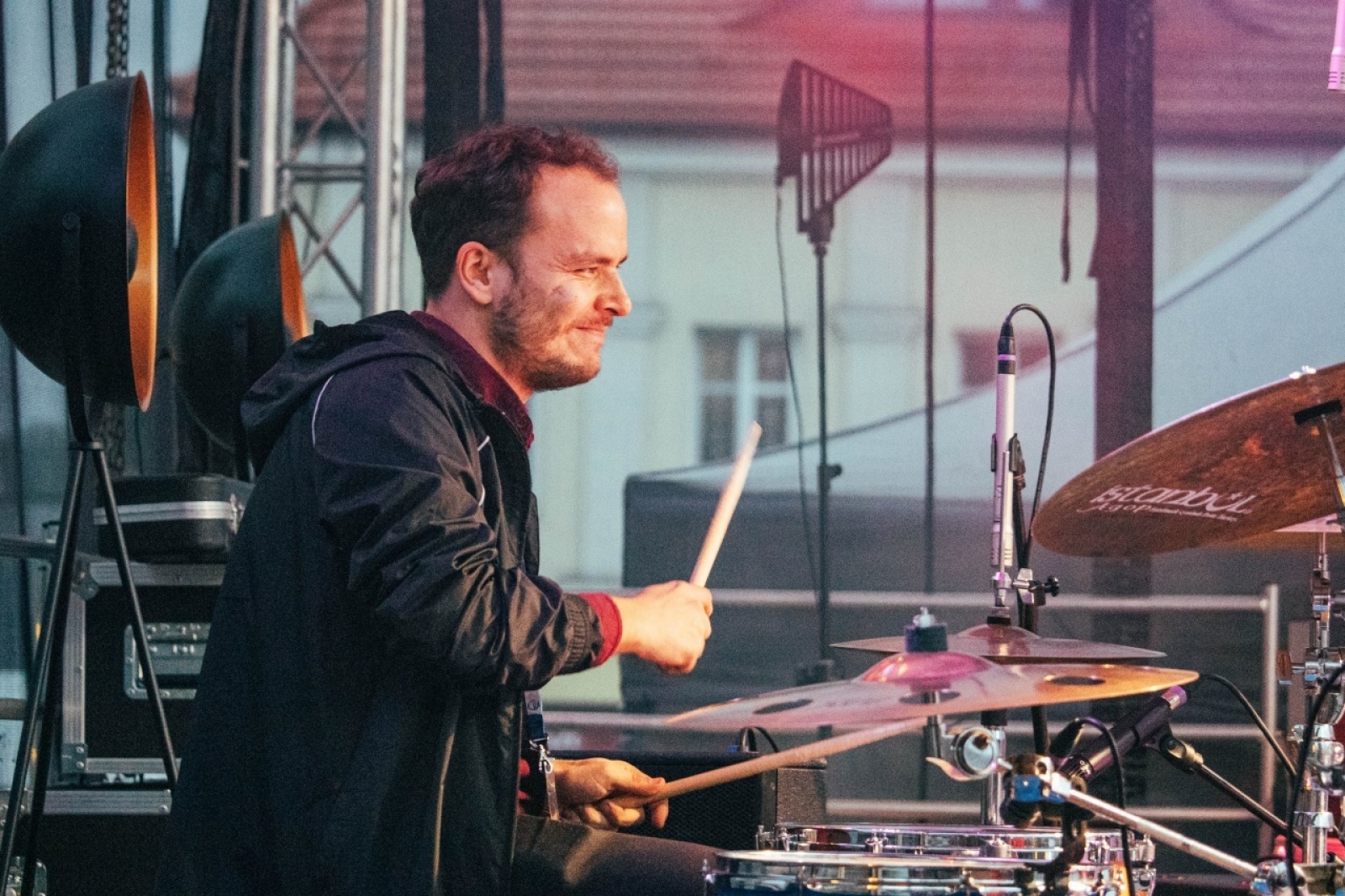 Zdjęcie w galerii na portalu naszwodzislaw.com: Klimatyczny DzieJesie(ń) Festiwal za nami [FOTO] wiadomości z regionu