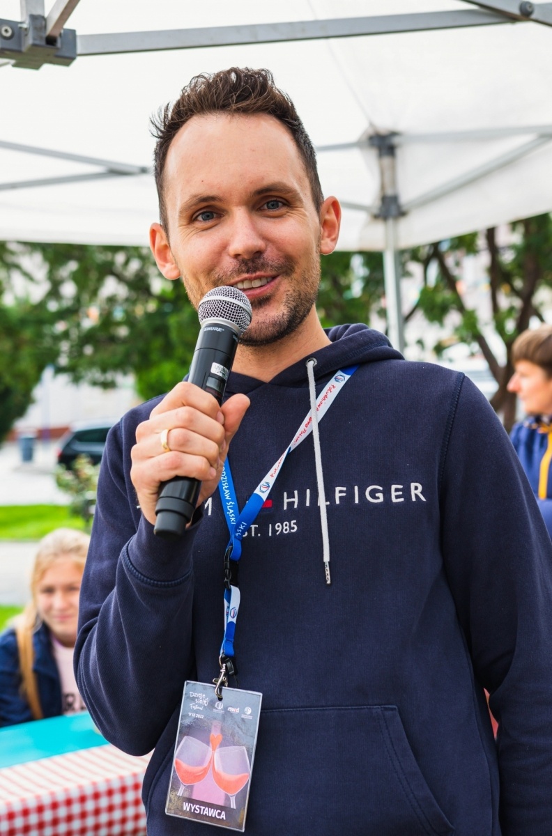 Zdjęcie w galerii na portalu naszwodzislaw.com: Klimatyczny DzieJesie(ń) Festiwal za nami [FOTO] wiadomości z regionu